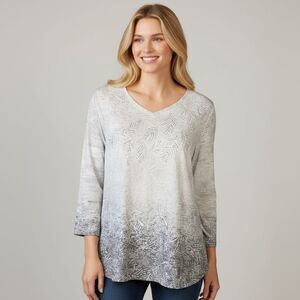 Chico’s Zenergy Gray White V-Neck Silver Stud Detail Size Large